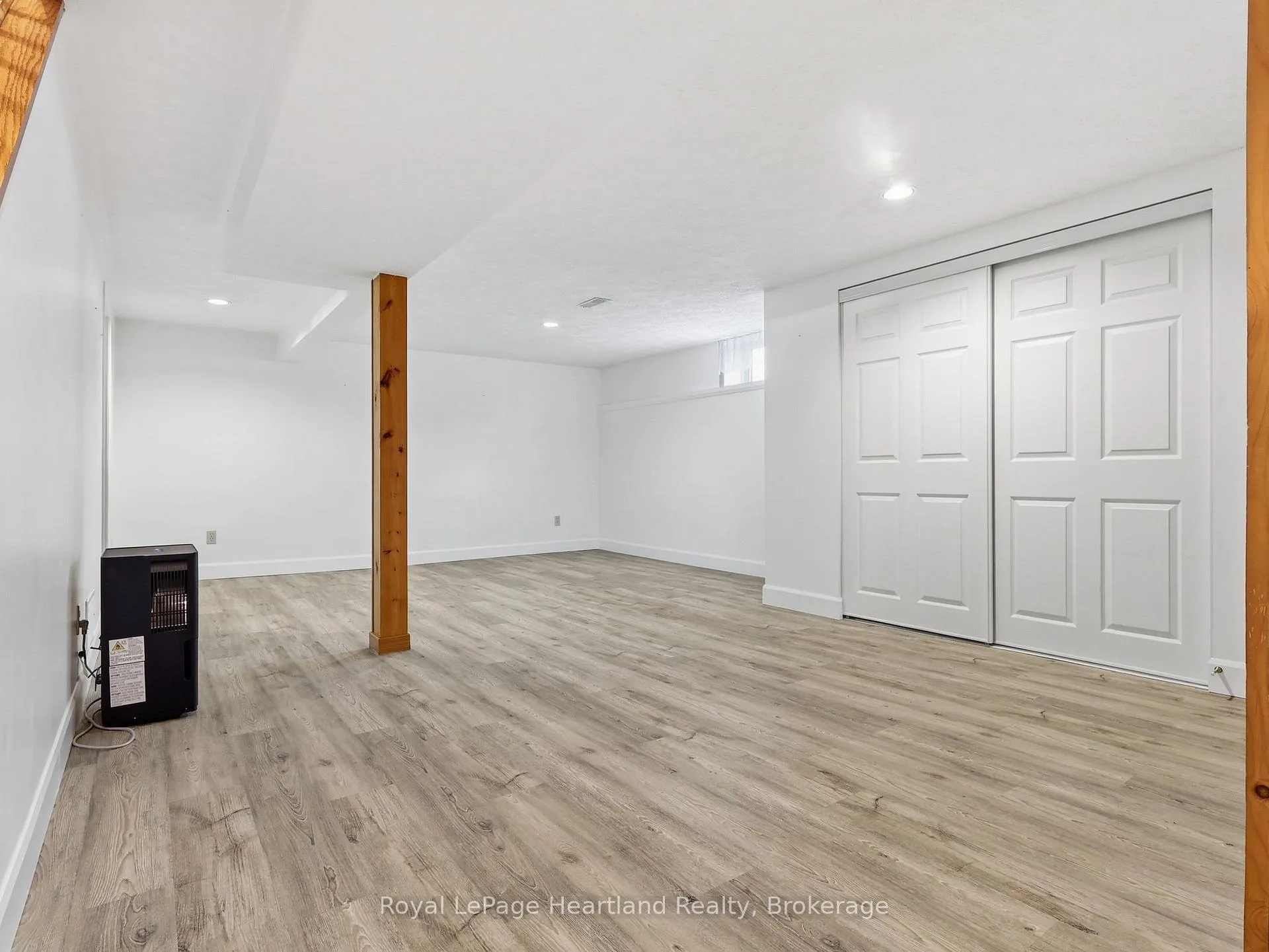 Photo 22 of 170 Queen Street S, Minto — HOMEH