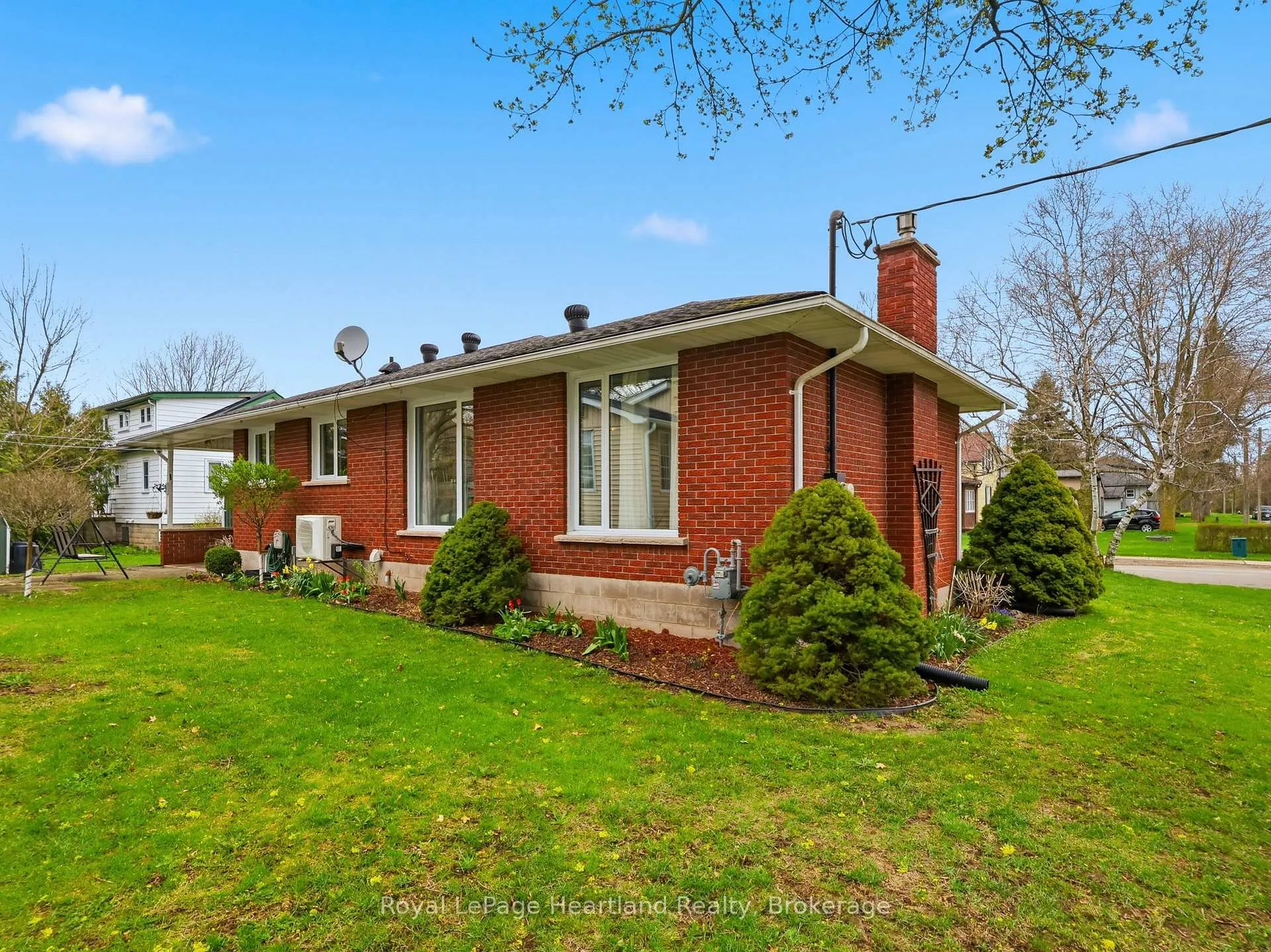 Photo 27 of 170 Queen Street S, Minto — HOMEH