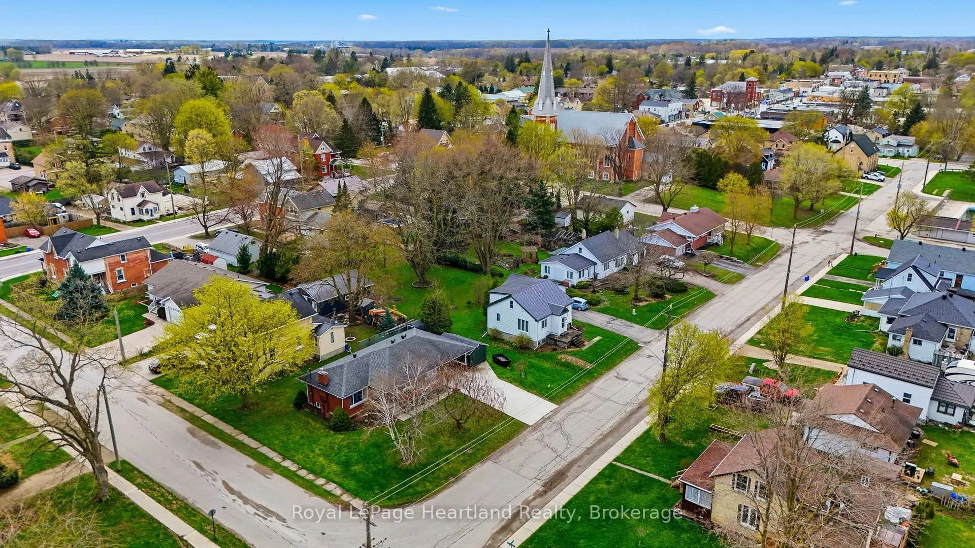 Photo 29 of 170 Queen Street S, Minto — HOMEH