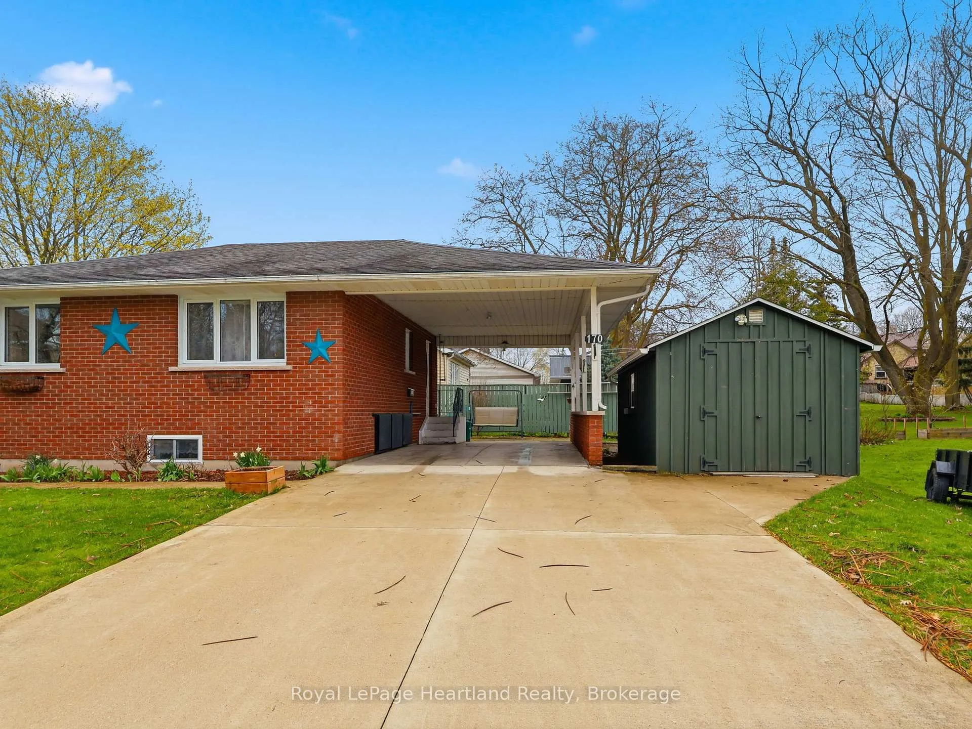 Photo 33 of 170 Queen Street S, Minto — HOMEH