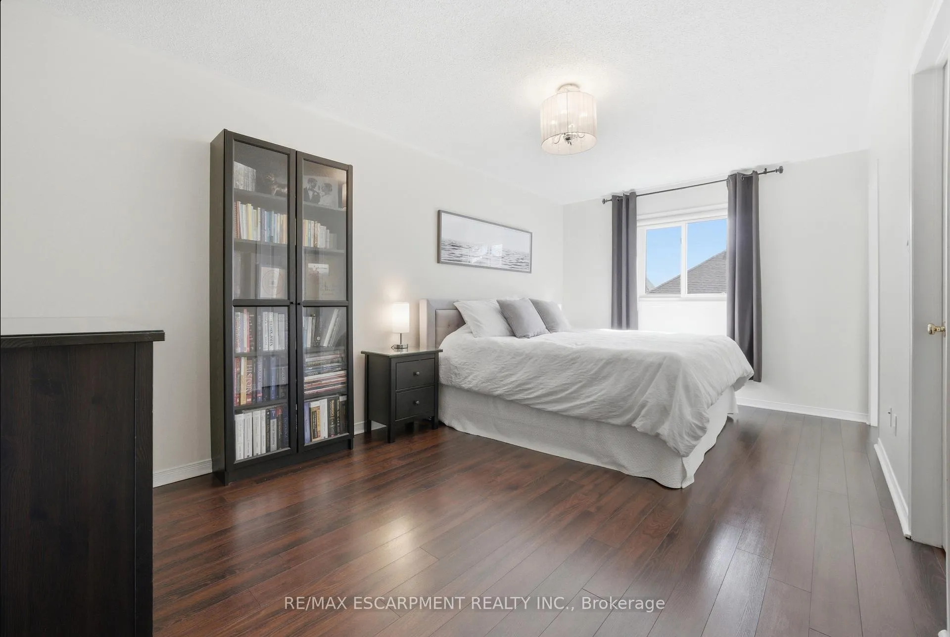 Photo 15 of 51 Harnesworth Crescent, Hamilton, Waterdown — HOMEH