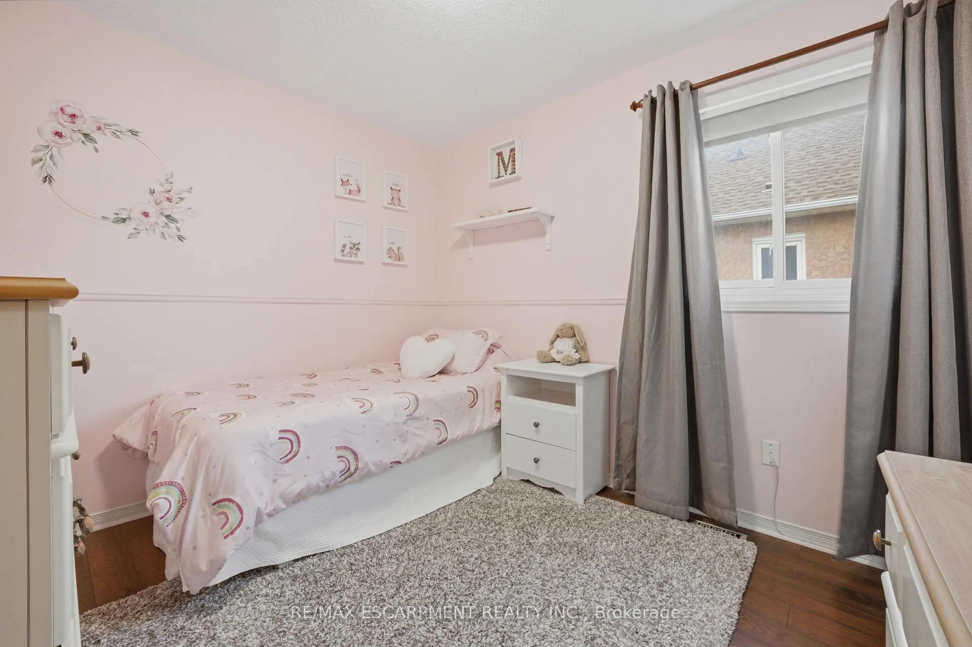 Photo 19 of 51 Harnesworth Crescent, Hamilton, Waterdown — HOMEH