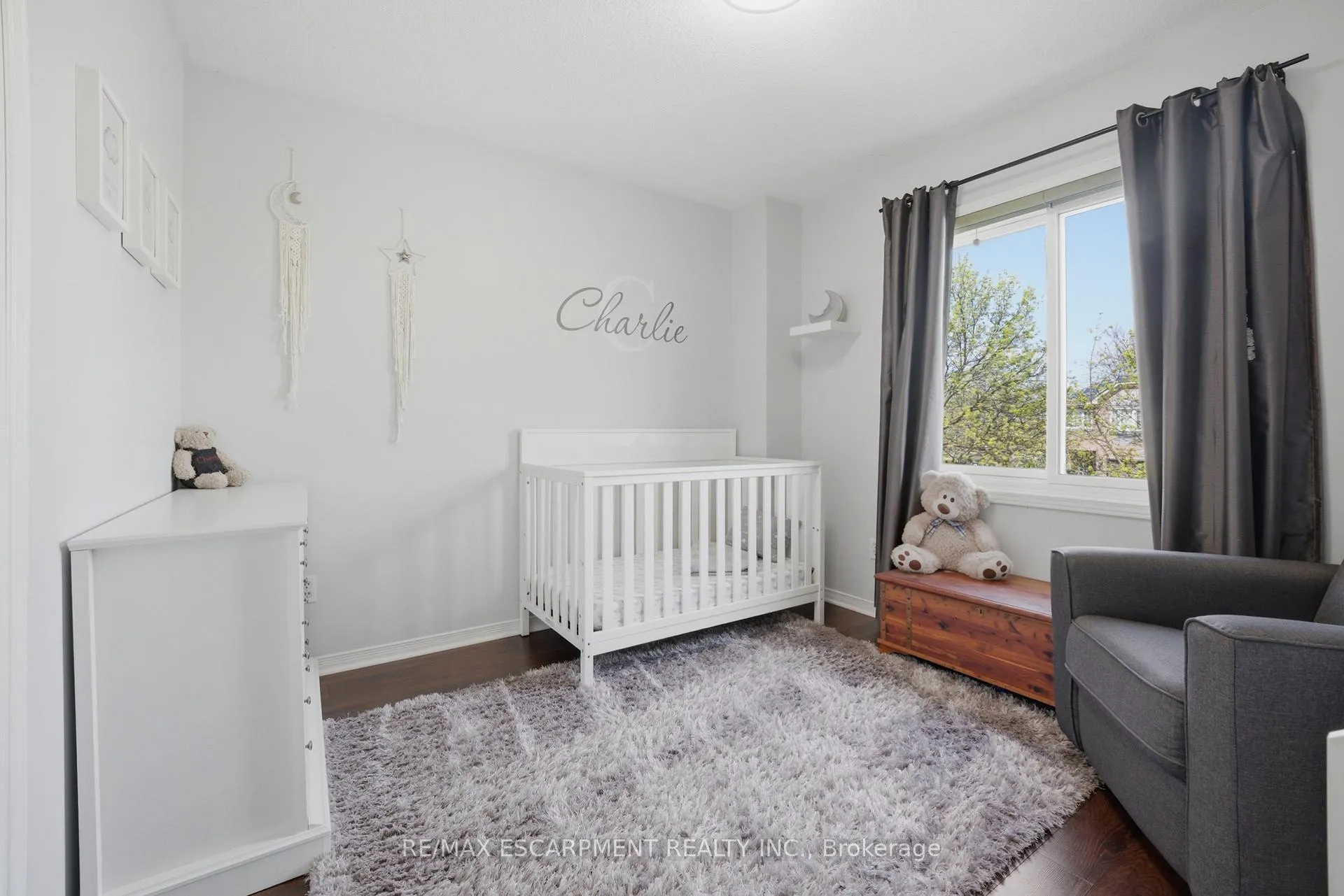 Photo 21 of 51 Harnesworth Crescent, Hamilton, Waterdown — HOMEH