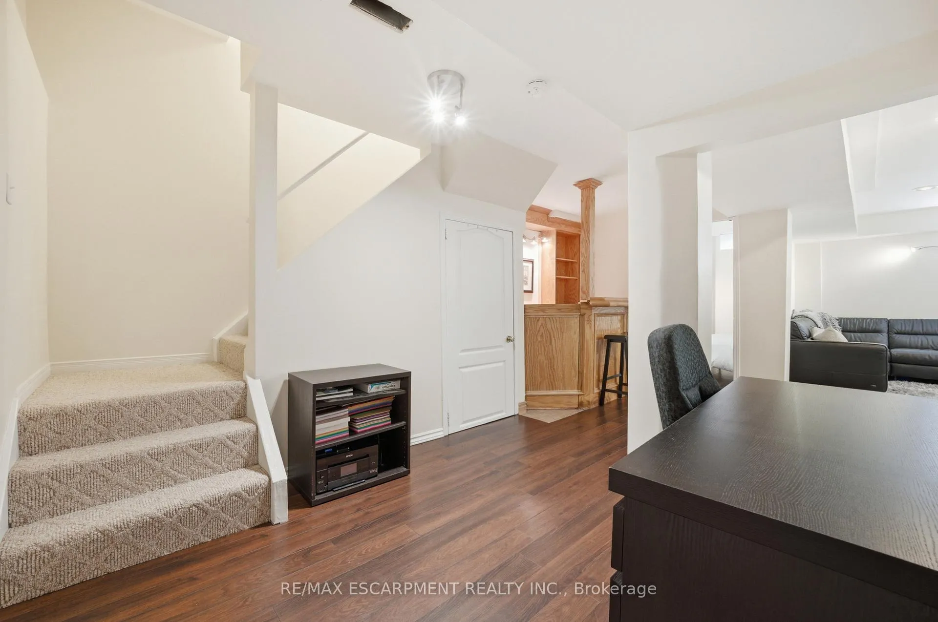 Photo 27 of 51 Harnesworth Crescent, Hamilton, Waterdown — HOMEH