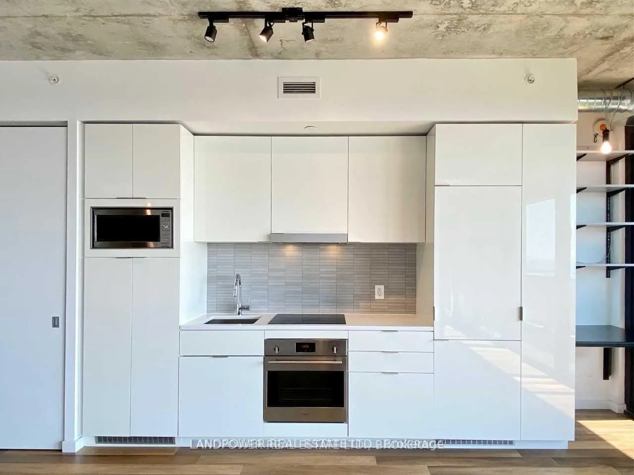 Photo 3 of Unit 2508, 170 Bayview Avenue, Toronto, Waterfront Communities — HOMEH