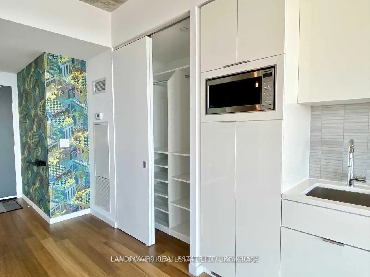Photo 18 of Unit 2508, 170 Bayview Avenue, Toronto, Waterfront Communities — HOMEH