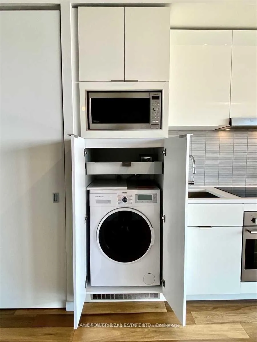 Photo 19 of Unit 2508, 170 Bayview Avenue, Toronto, Waterfront Communities — HOMEH