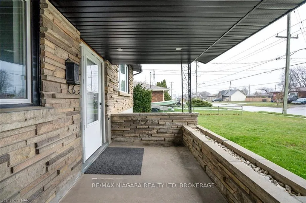 Photo 3 of 1075 Ontario Road, Welland, Lincoln/Crowland — HOMEH