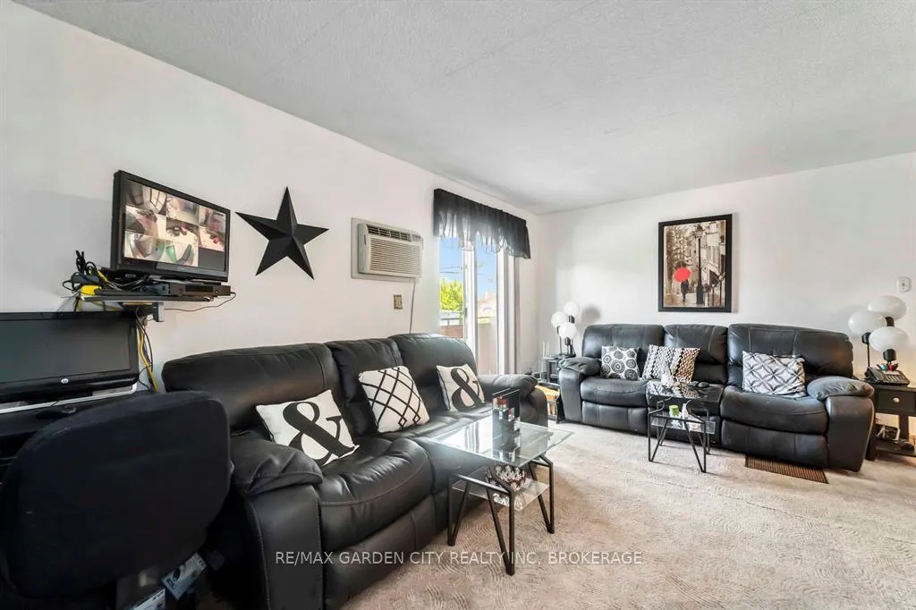 Photo 11 of Unit 202, 4692 Crysler Avenue, Niagara Falls, Downtown — HOMEH
