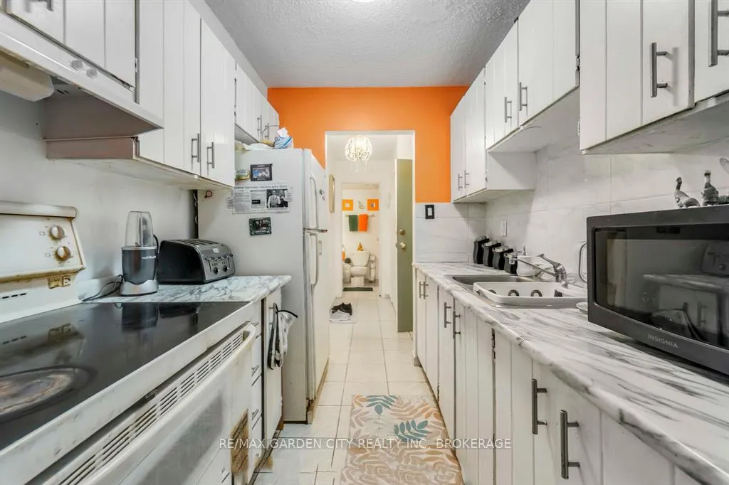 Photo 13 of Unit 202, 4692 Crysler Avenue, Niagara Falls, Downtown — HOMEH
