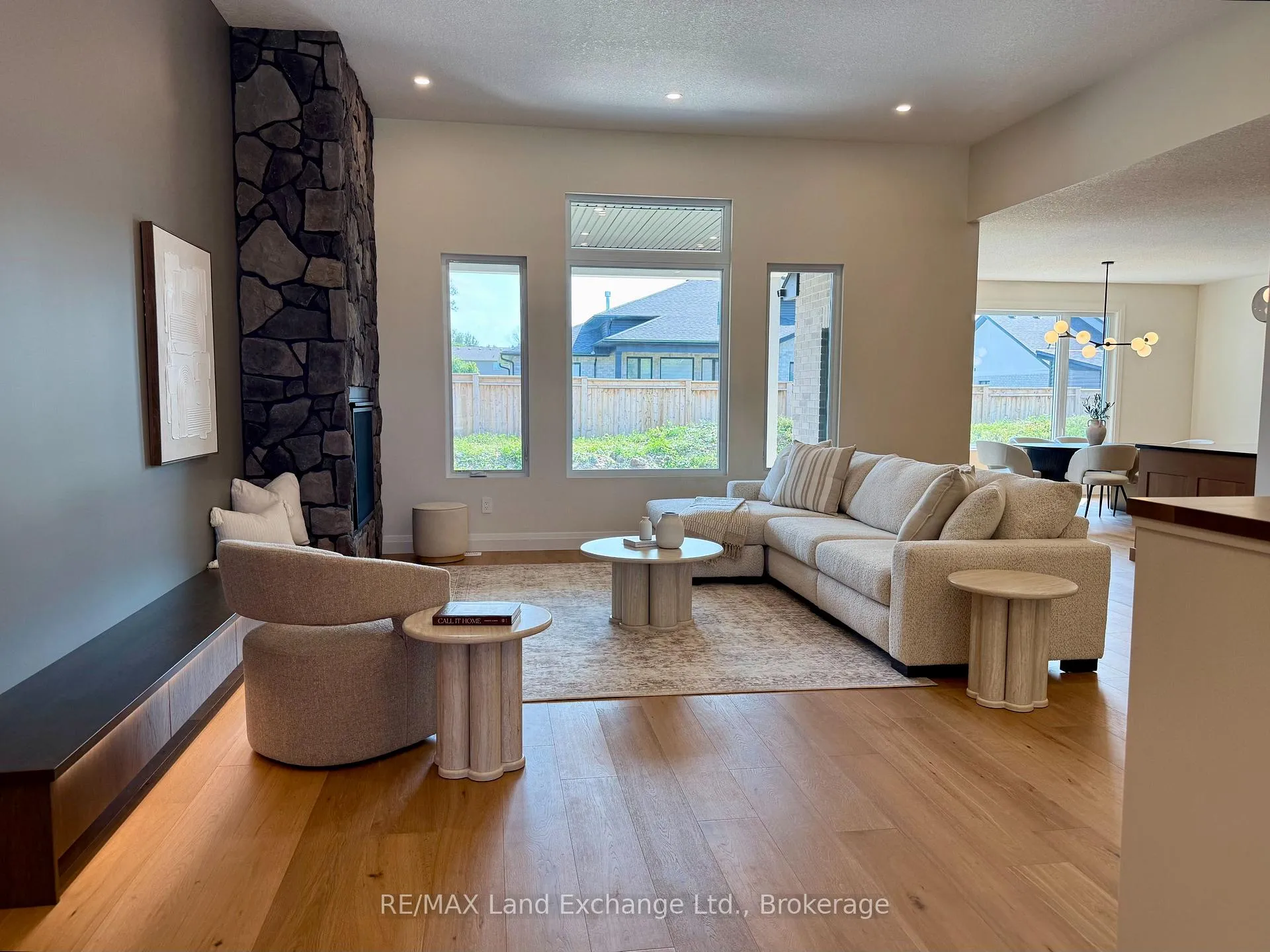 Photo 5 of 926 Bogdanovic Way, Huron-Kinloss — HOMEH