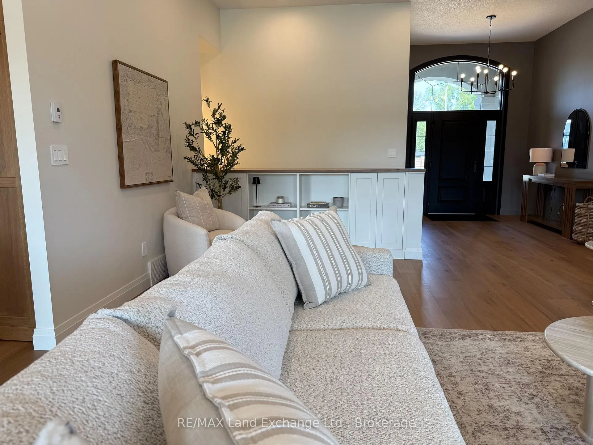 Photo 8 of 926 Bogdanovic Way, Huron-Kinloss — HOMEH
