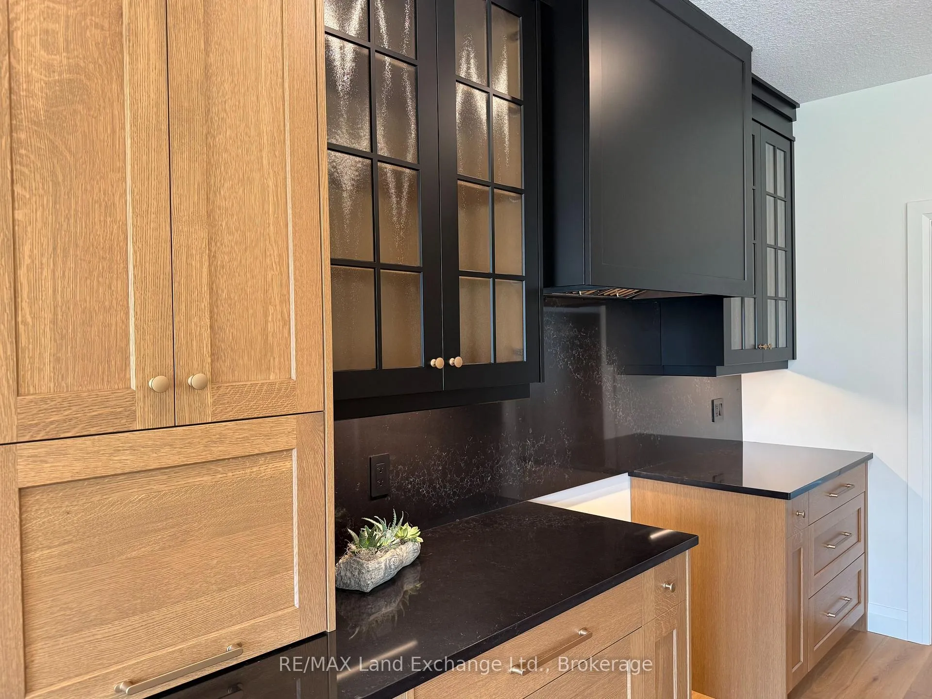 Photo 14 of 926 Bogdanovic Way, Huron-Kinloss — HOMEH