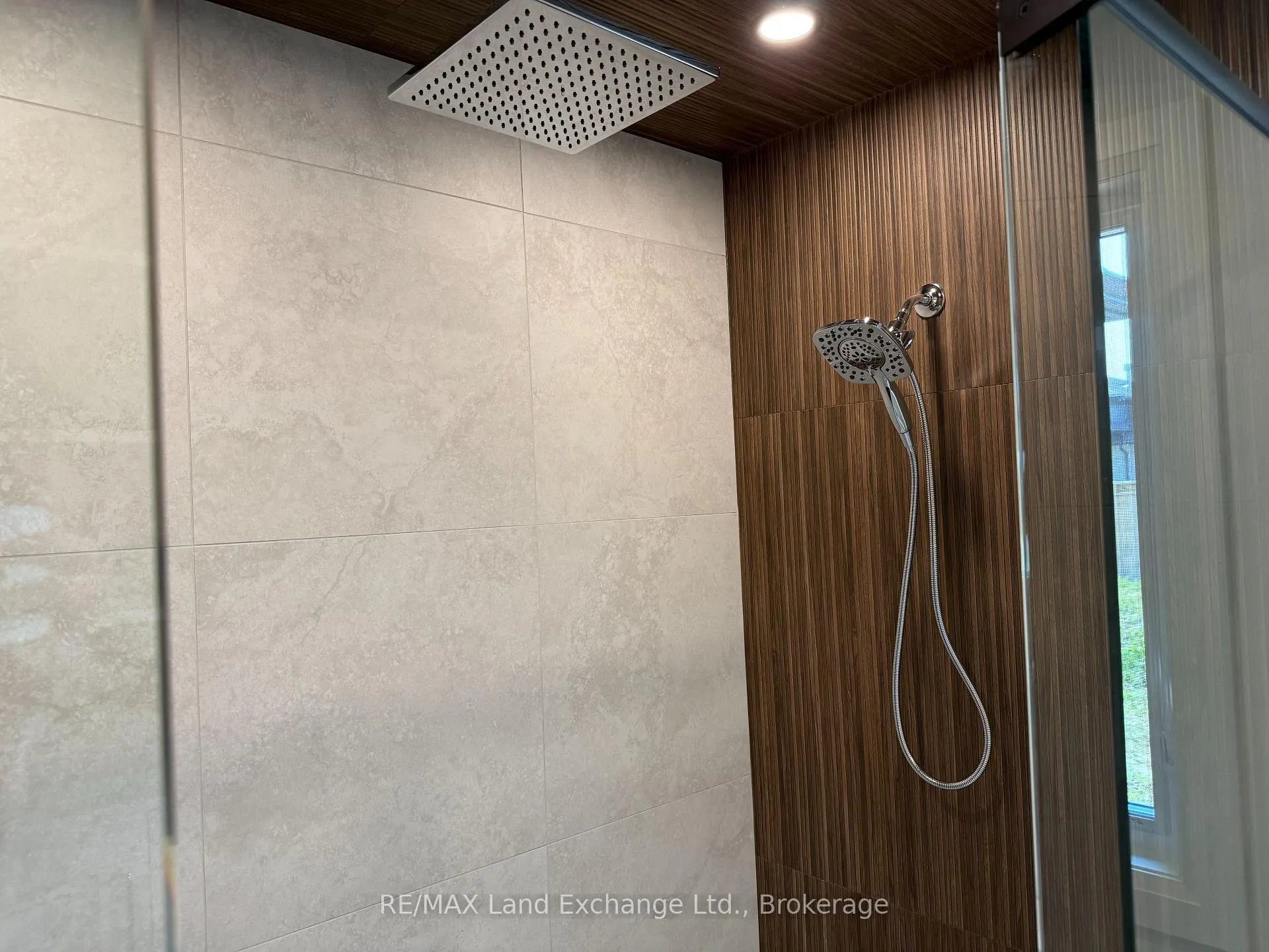 Photo 27 of 926 Bogdanovic Way, Huron-Kinloss — HOMEH