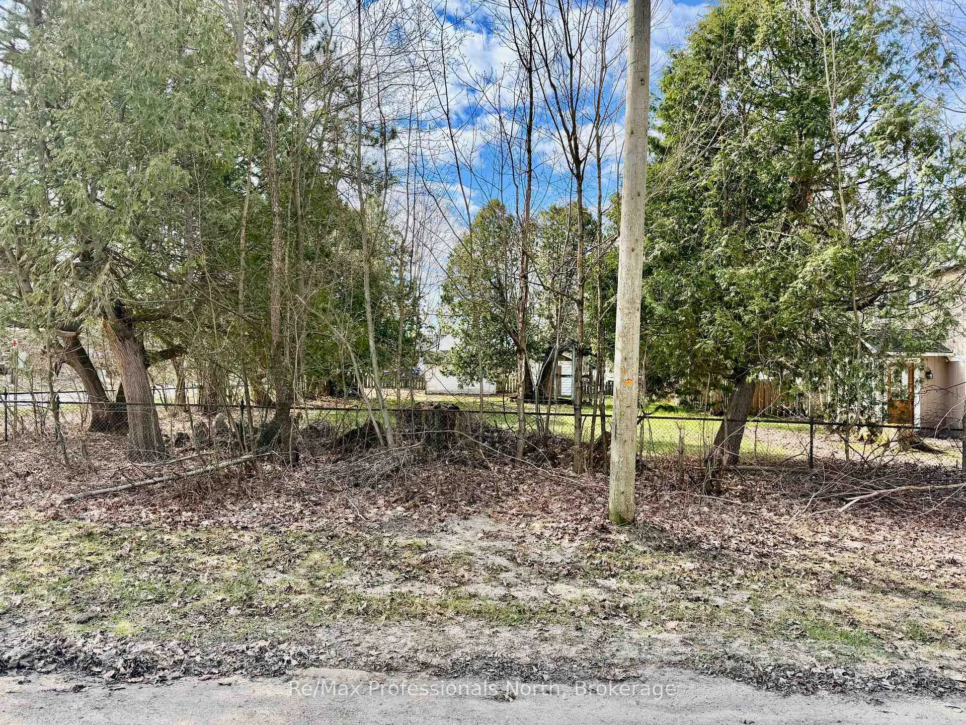 Photo 3 of Farquhar Street, Gravenhurst, Muskoka (S) — HOMEH
