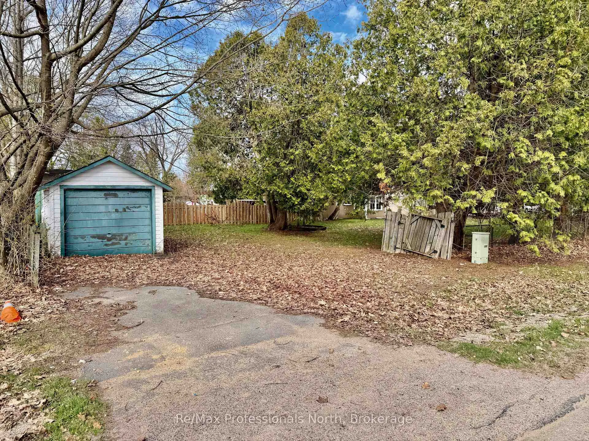 Photo 11 of Farquhar Street, Gravenhurst, Muskoka (S) — HOMEH