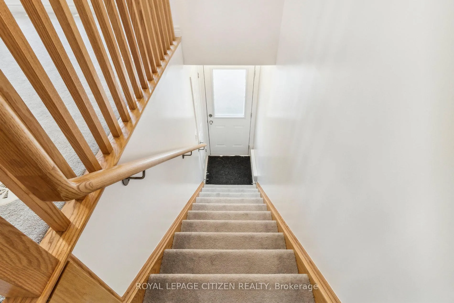 Photo 11 of Unit B, 526 White's Hill Avenue, Markham, Cornell — HOMEH