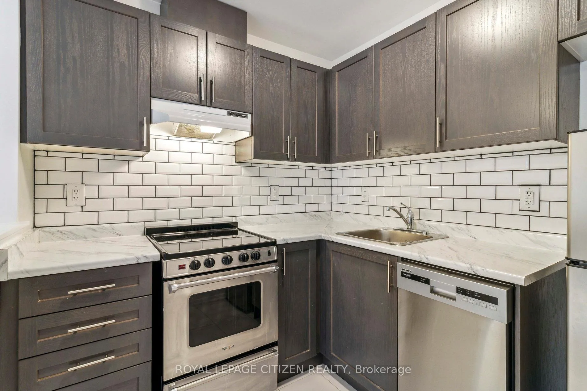 Photo 22 of Unit B, 526 White's Hill Avenue, Markham, Cornell — HOMEH