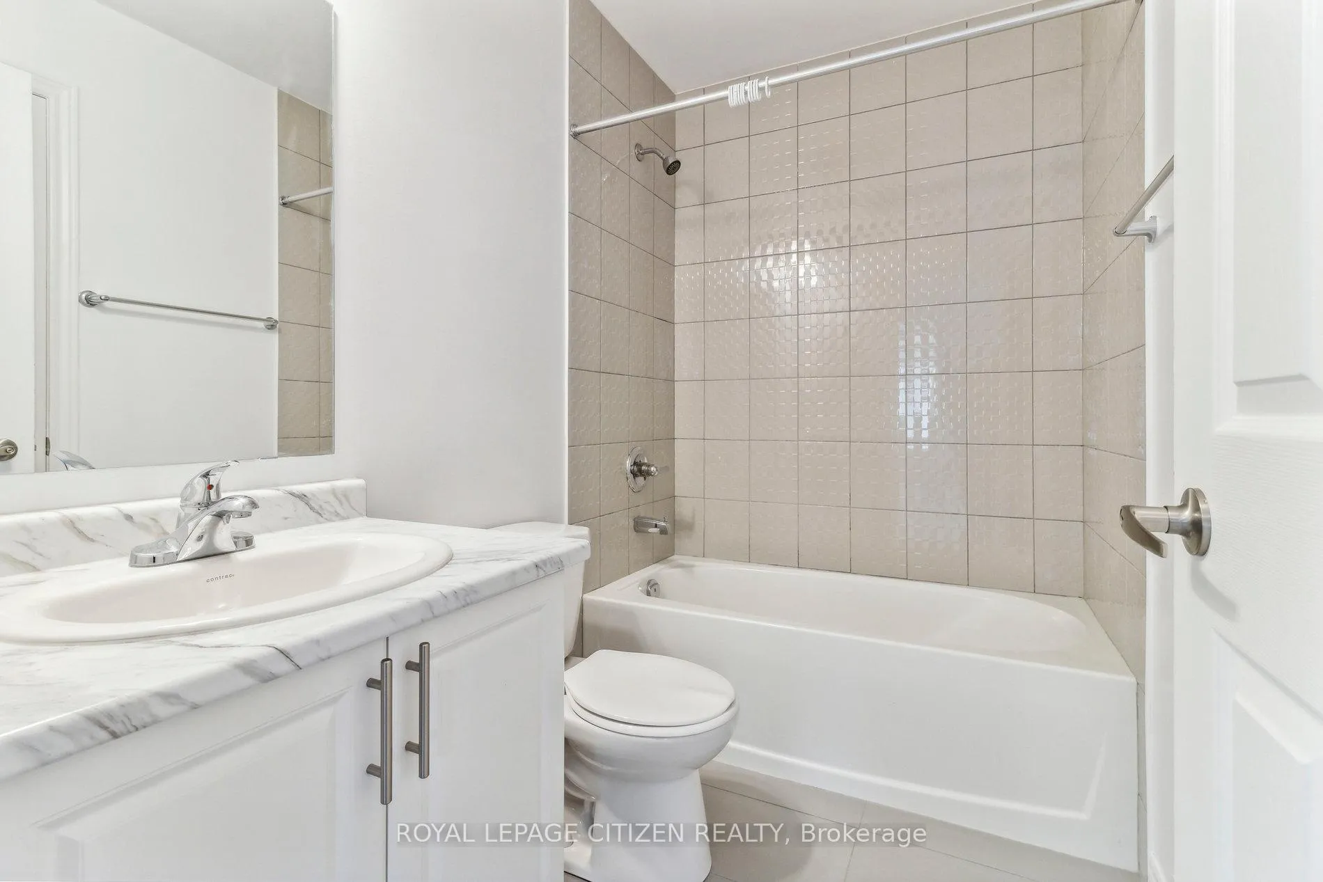 Photo 29 of Unit B, 526 White's Hill Avenue, Markham, Cornell — HOMEH
