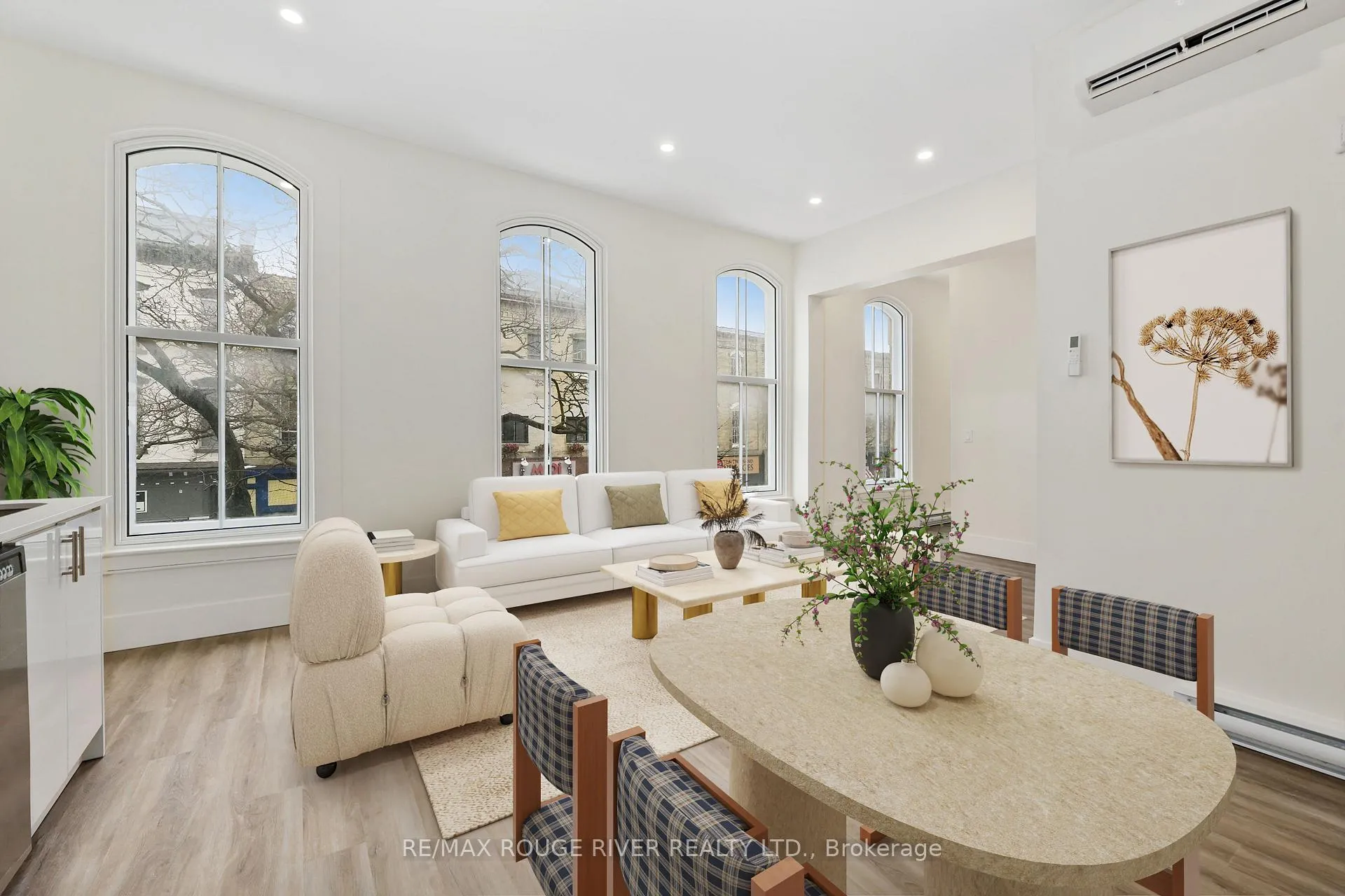 Front of Unit 201, 29A King Street W