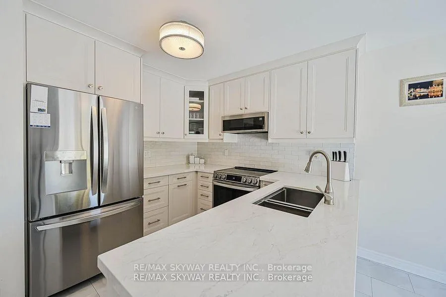 Photo 12 of 117 Richvale Drive S, Brampton, Heart Lake East — HOMEH