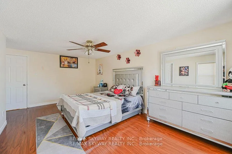 Photo 18 of 117 Richvale Drive S, Brampton, Heart Lake East — HOMEH