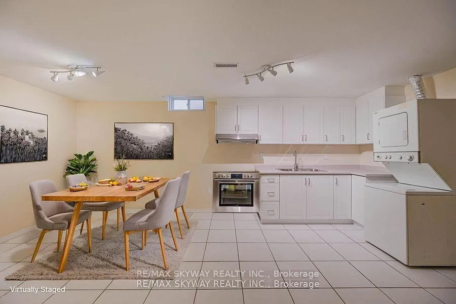 Photo 25 of 117 Richvale Drive S, Brampton, Heart Lake East — HOMEH