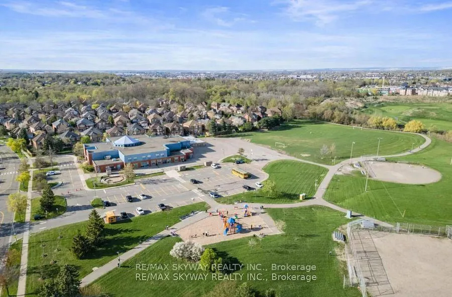 Photo 33 of 117 Richvale Drive S, Brampton, Heart Lake East — HOMEH