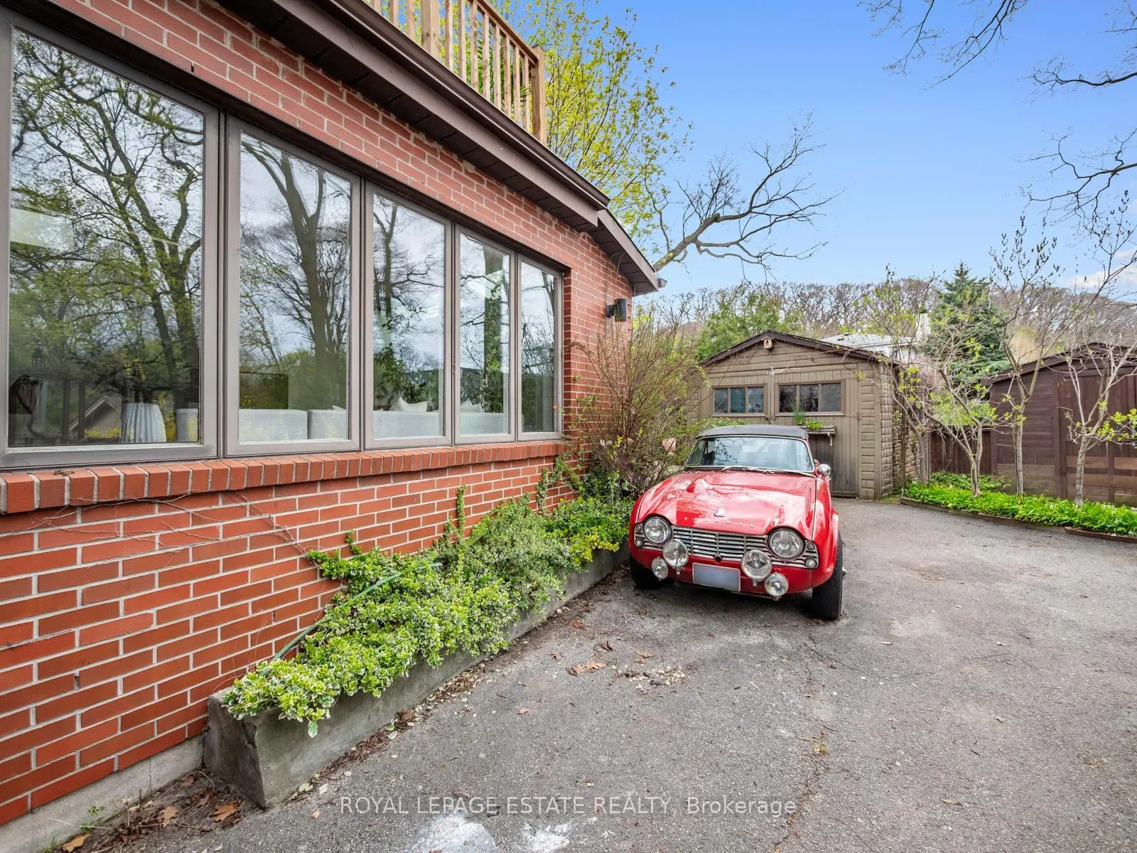Photo 32 of 71 Glenmount Park Road, Toronto, East End-Danforth — HOMEH