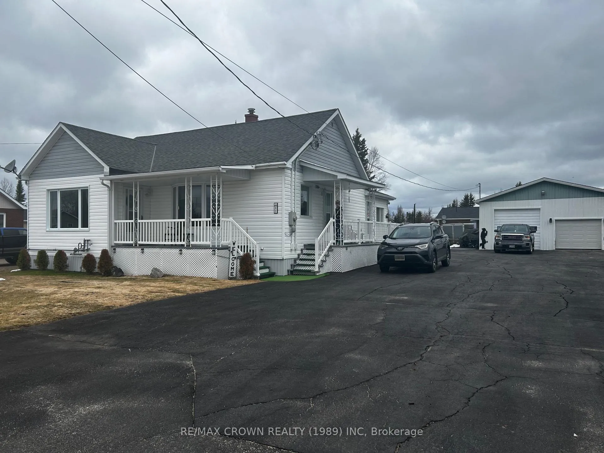 Photo 1 of 37 Leonard Moonbeam Avenue N, Kapuskasing — HOMEH