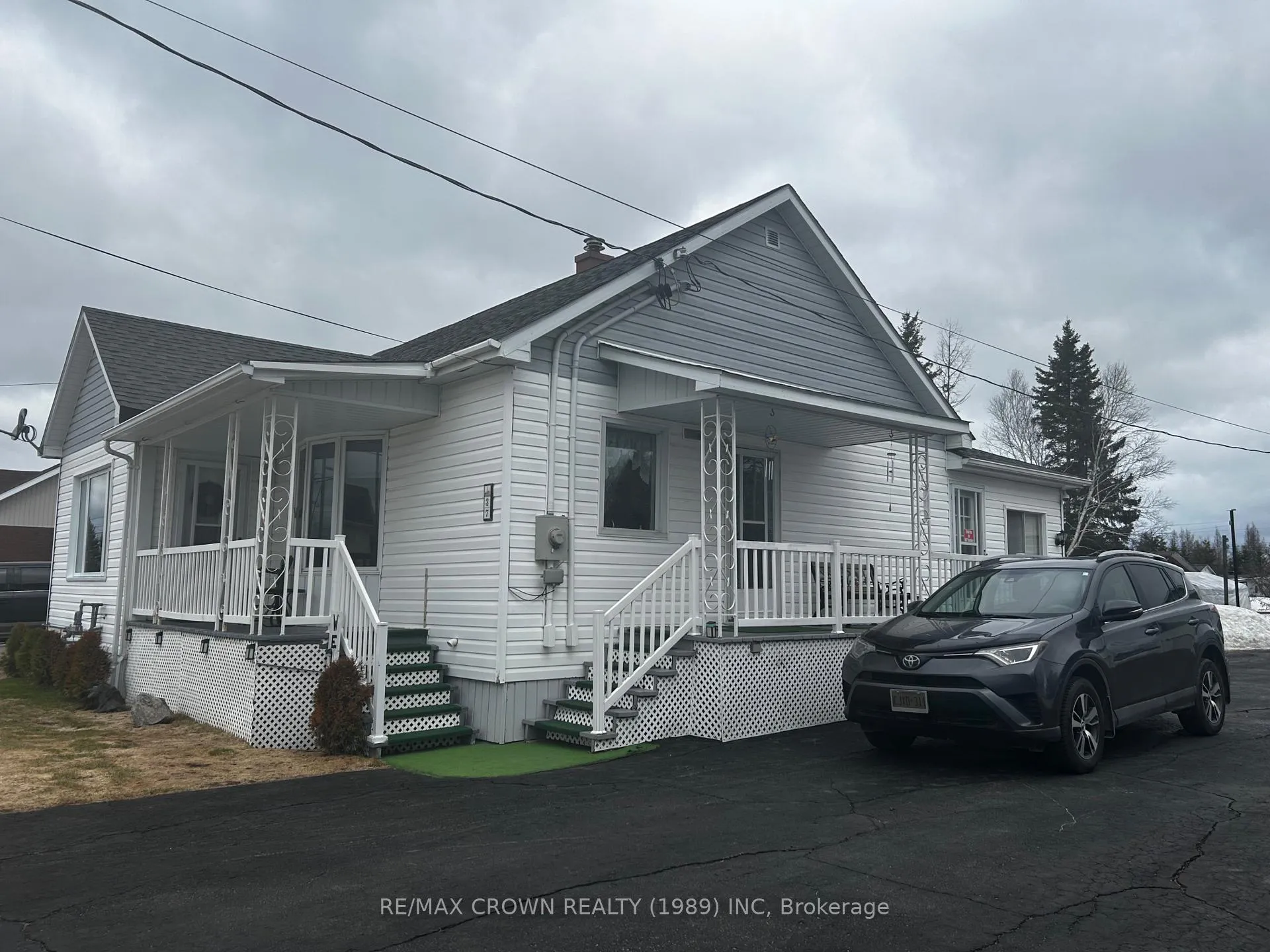 Photo 2 of 37 Leonard Moonbeam Avenue N, Kapuskasing — HOMEH