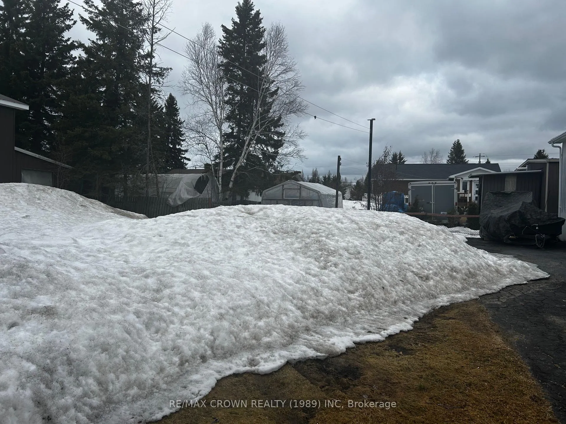 Photo 5 of 37 Leonard Moonbeam Avenue N, Kapuskasing — HOMEH