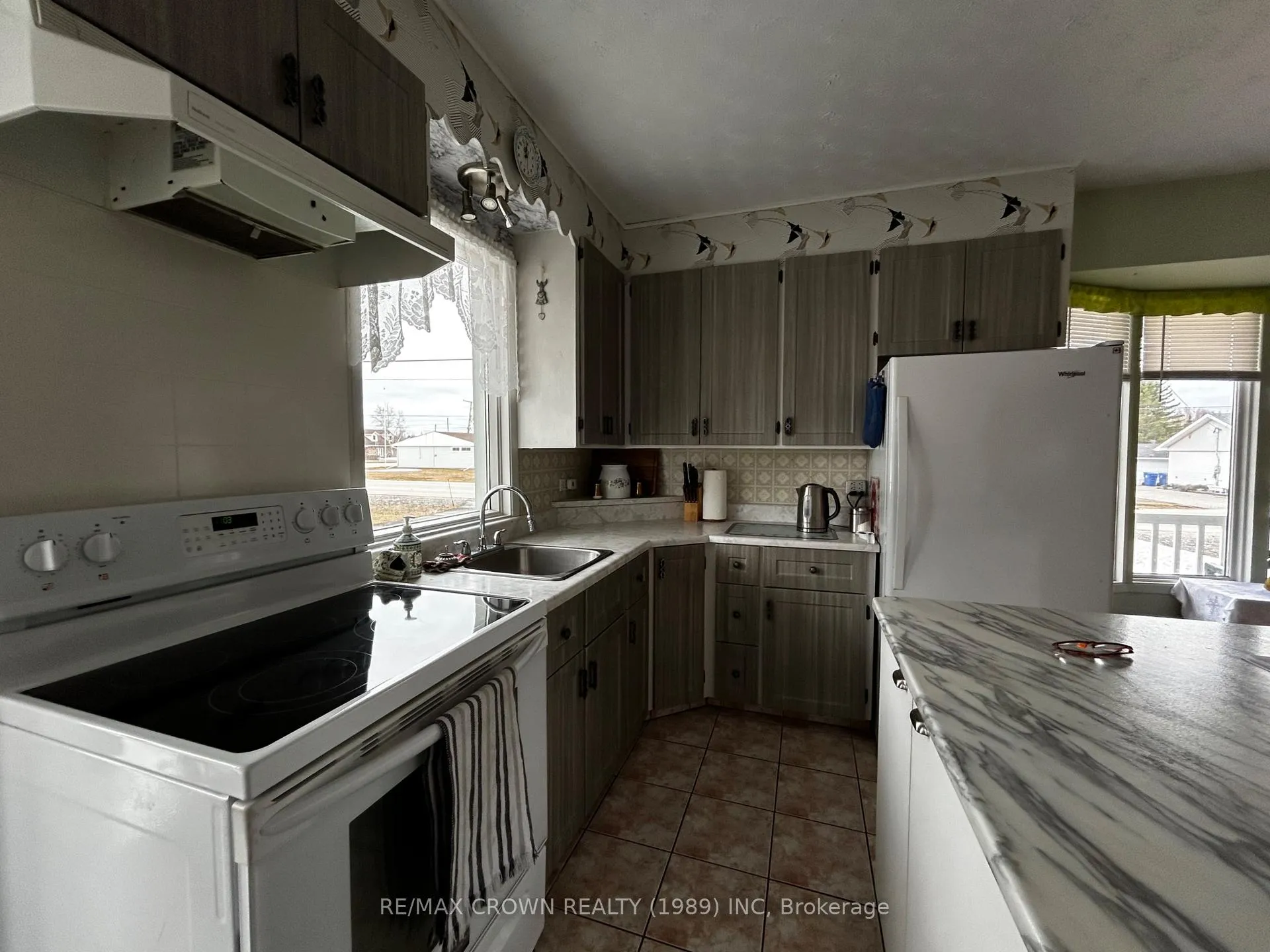Photo 11 of 37 Leonard Moonbeam Avenue N, Kapuskasing — HOMEH