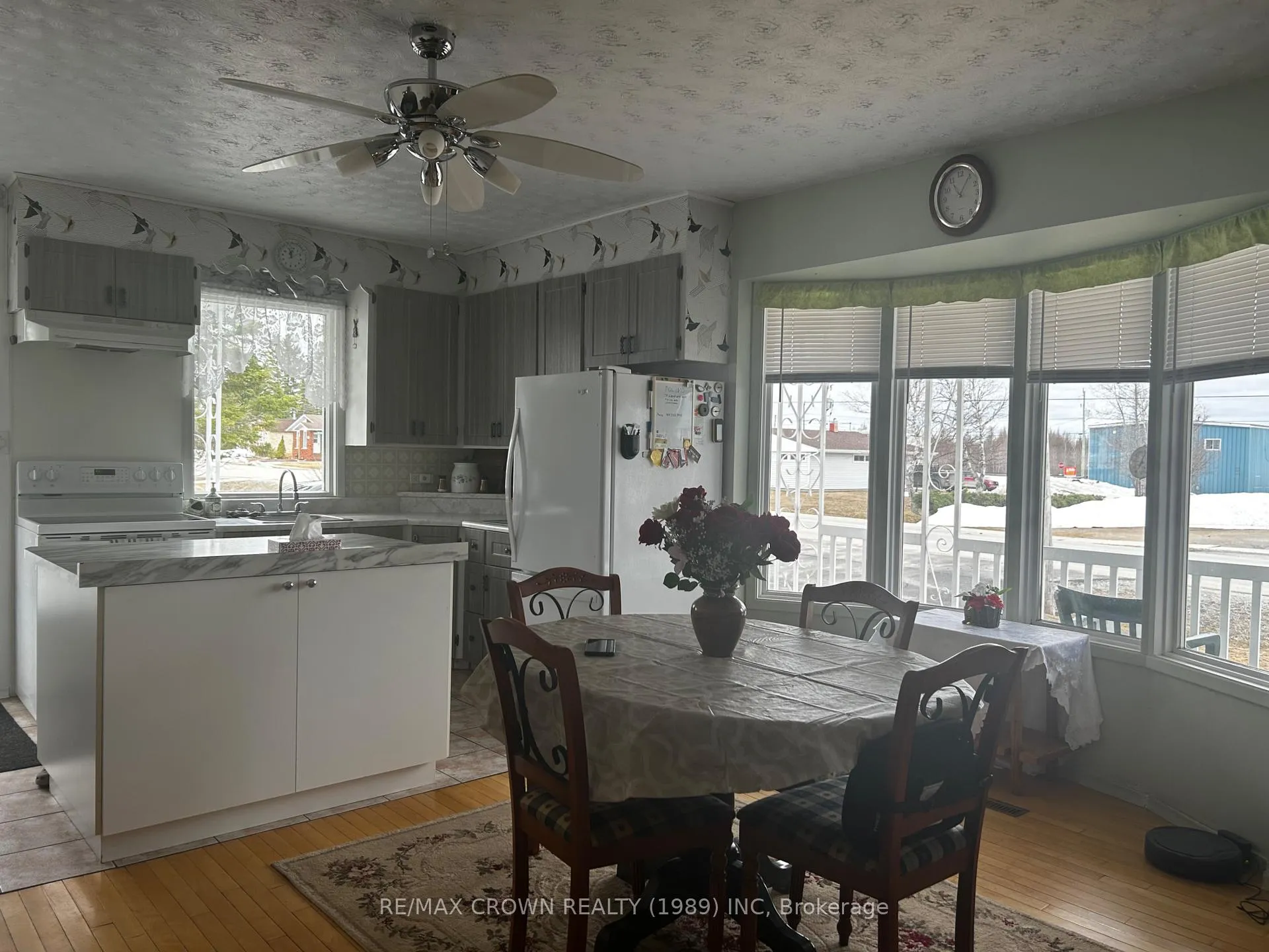 Photo 15 of 37 Leonard Moonbeam Avenue N, Kapuskasing — HOMEH