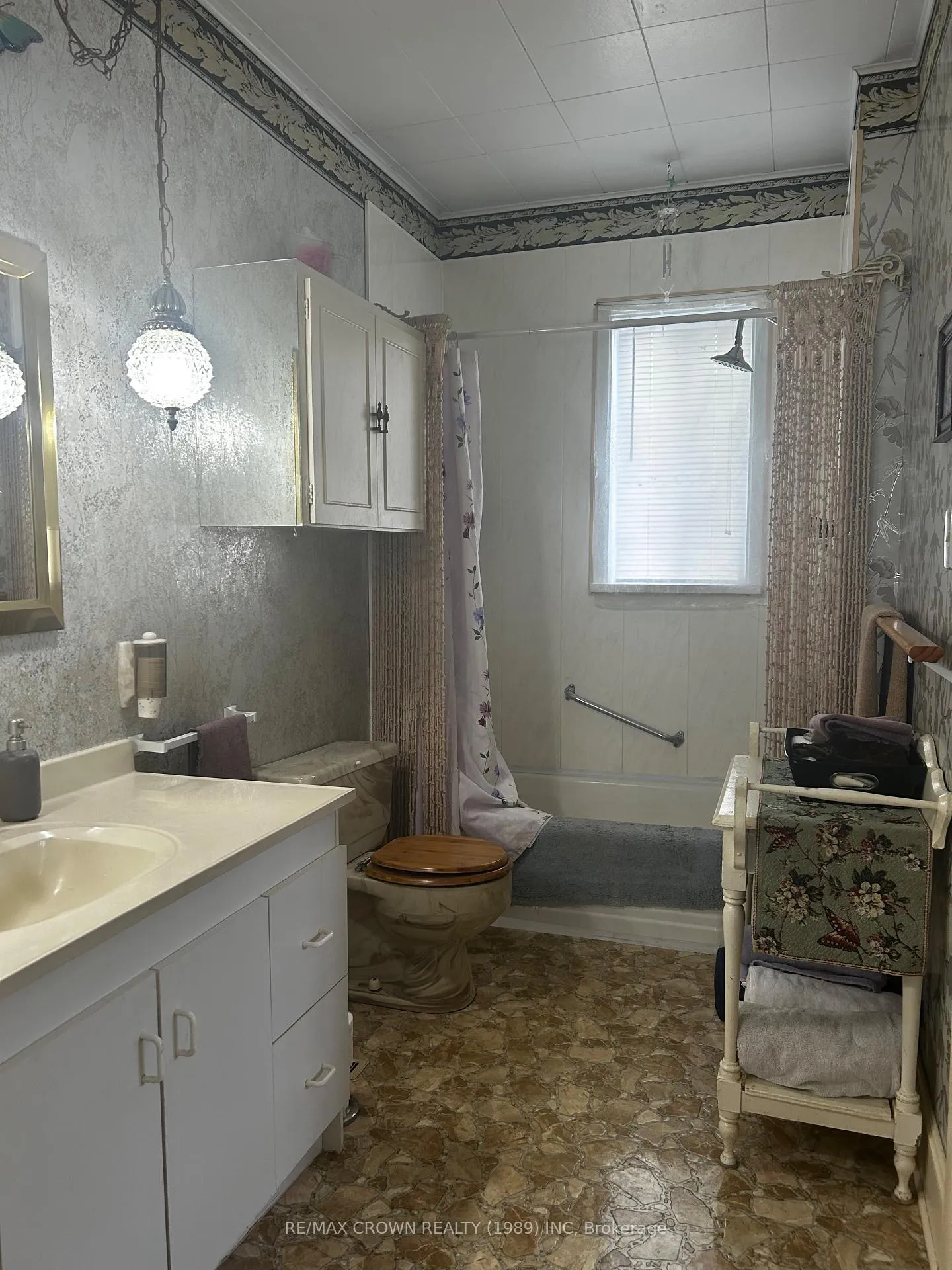 Photo 19 of 37 Leonard Moonbeam Avenue N, Kapuskasing — HOMEH
