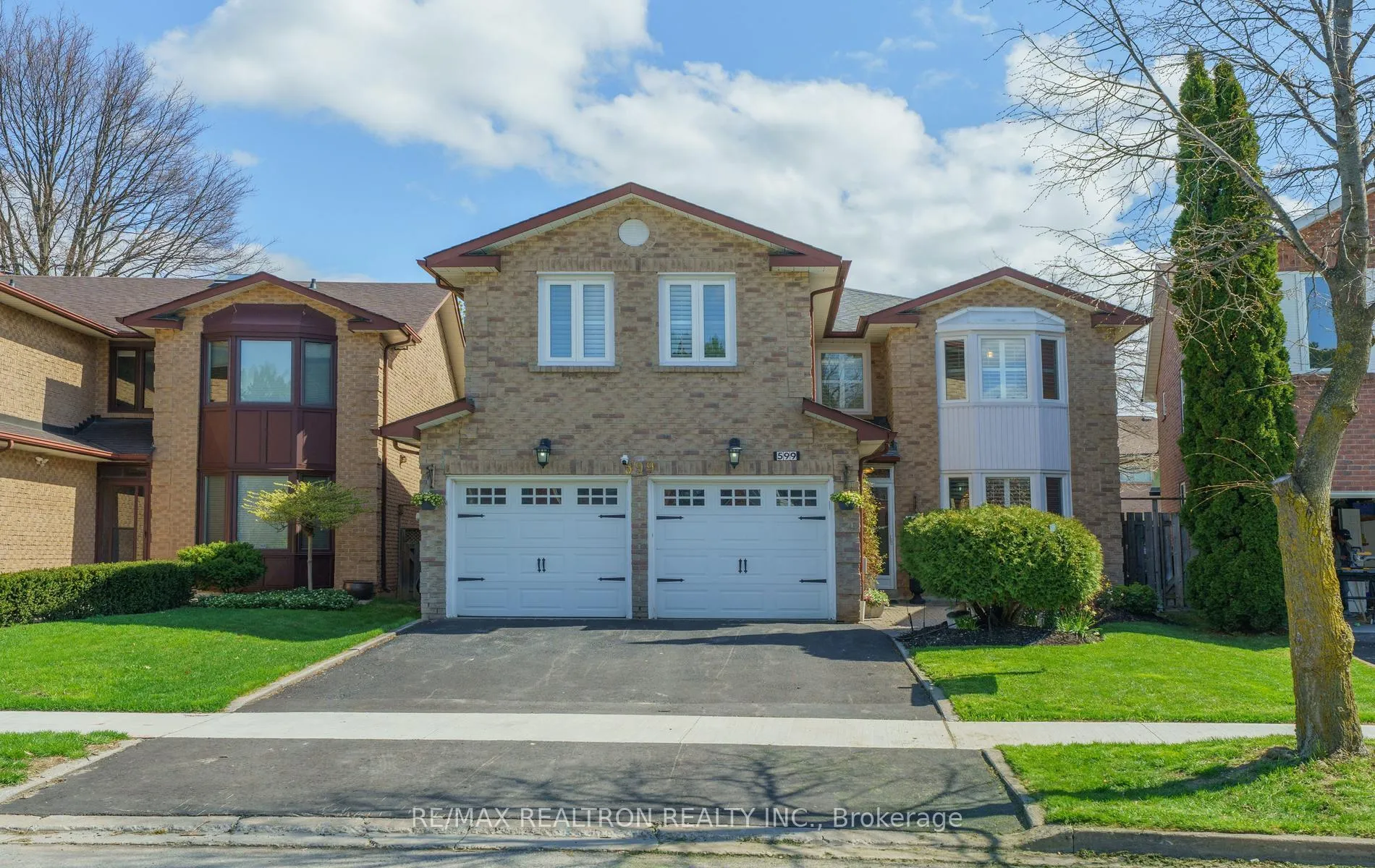 Photo 1 of 599 York Hill Boulevard, Vaughan, Crestwood-Springfarm-Yorkhill — HOMEH