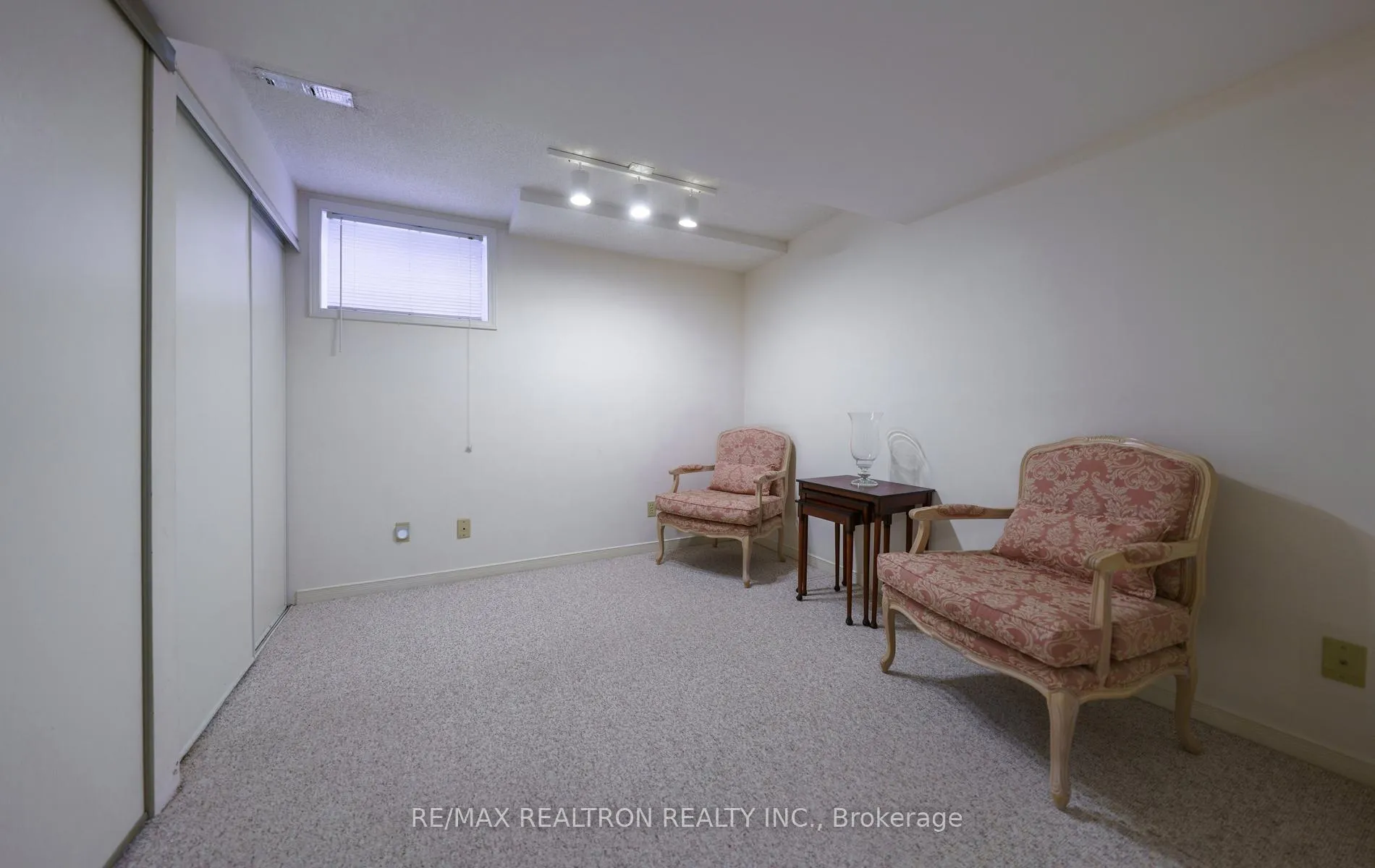 Photo 5 of 599 York Hill Boulevard, Vaughan, Crestwood-Springfarm-Yorkhill — HOMEH