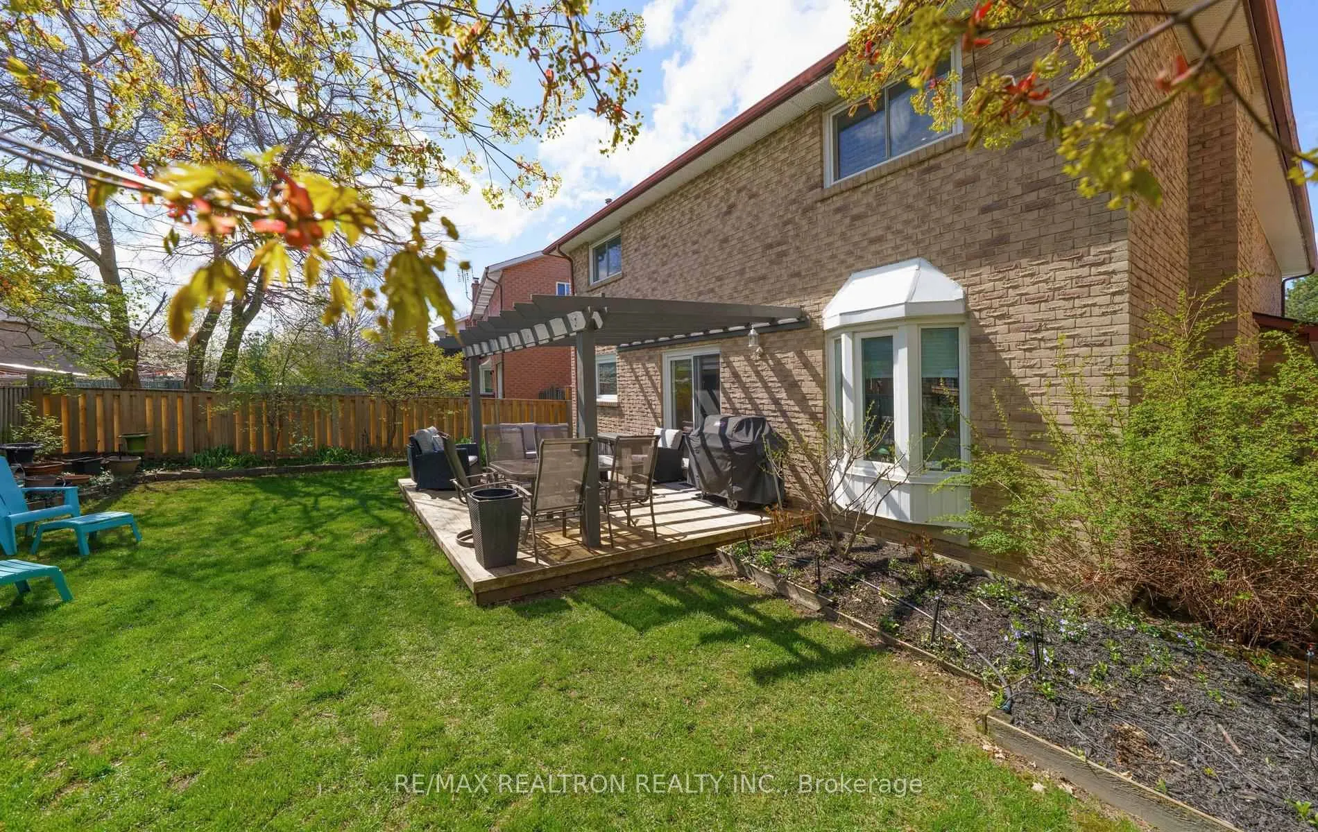 Photo 9 of 599 York Hill Boulevard, Vaughan, Crestwood-Springfarm-Yorkhill — HOMEH