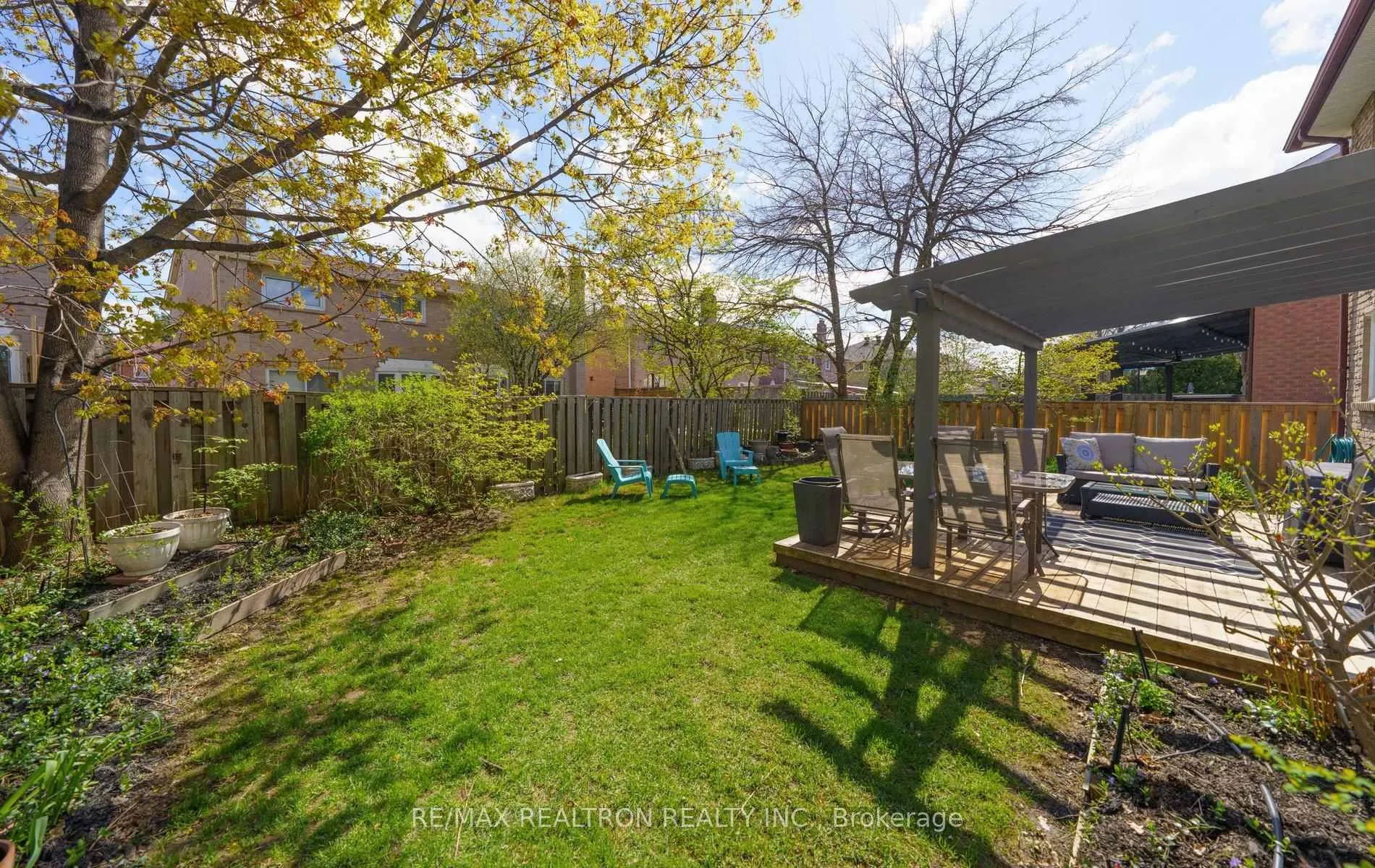 Photo 11 of 599 York Hill Boulevard, Vaughan, Crestwood-Springfarm-Yorkhill — HOMEH