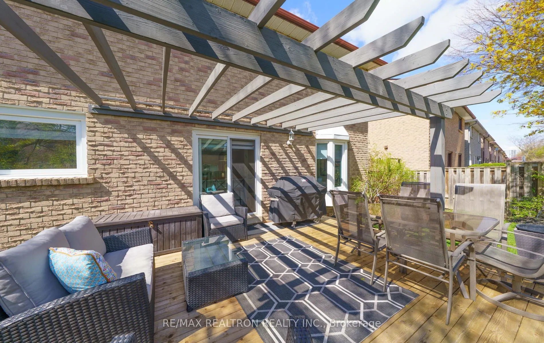 Photo 12 of 599 York Hill Boulevard, Vaughan, Crestwood-Springfarm-Yorkhill — HOMEH