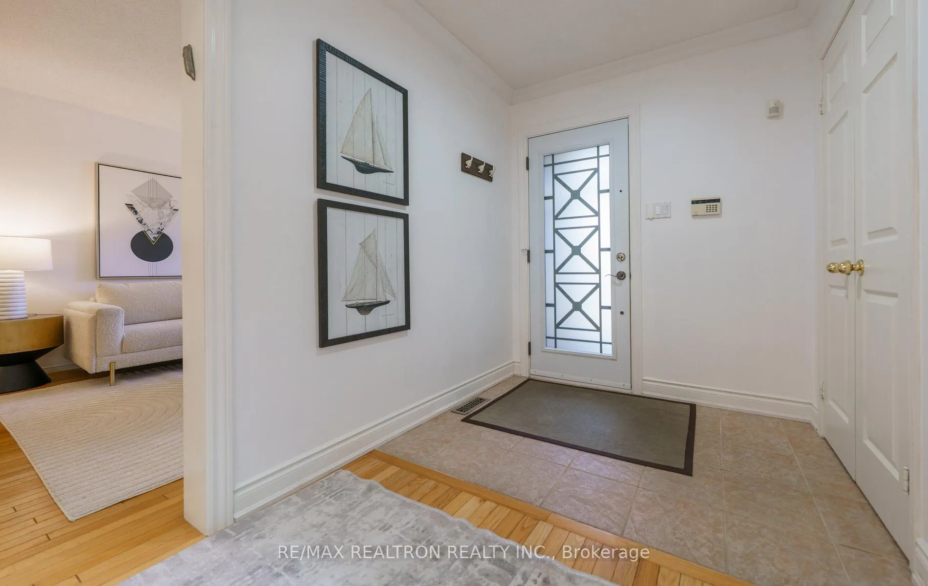 Photo 15 of 599 York Hill Boulevard, Vaughan, Crestwood-Springfarm-Yorkhill — HOMEH