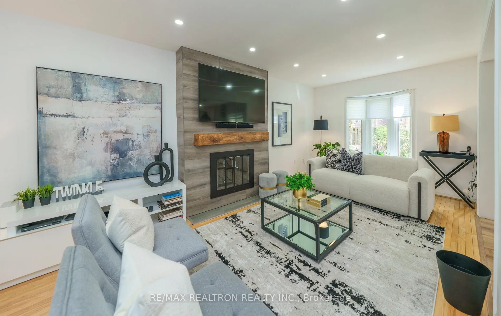 Photo 25 of 599 York Hill Boulevard, Vaughan, Crestwood-Springfarm-Yorkhill — HOMEH