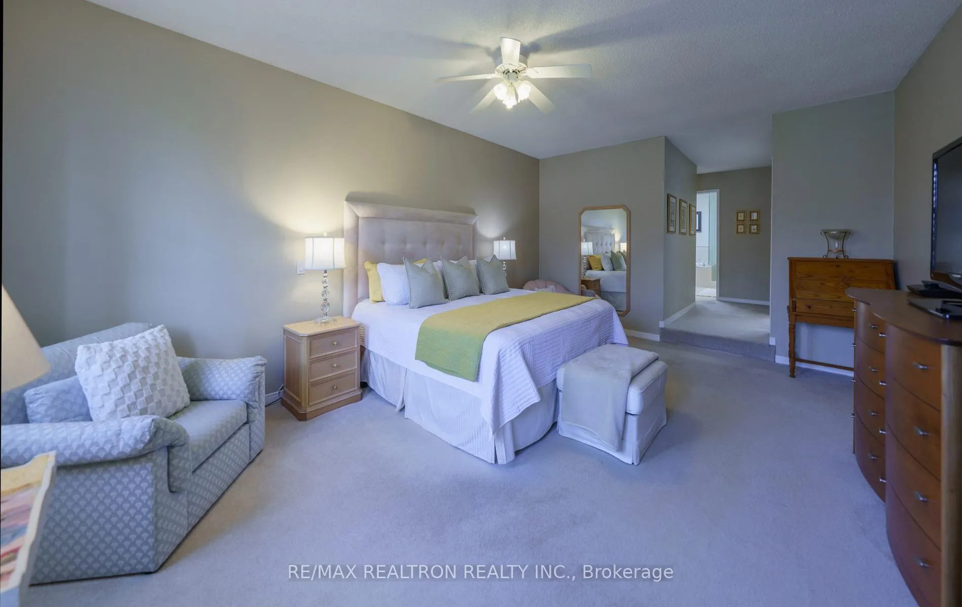 Photo 37 of 599 York Hill Boulevard, Vaughan, Crestwood-Springfarm-Yorkhill — HOMEH