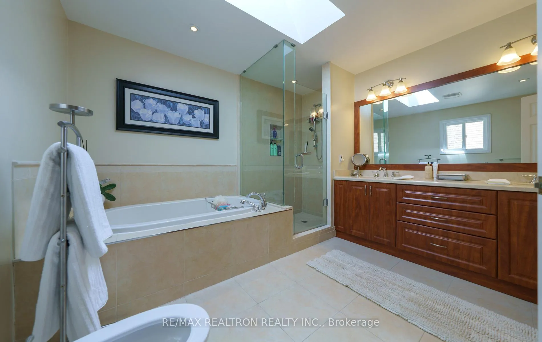 Photo 39 of 599 York Hill Boulevard, Vaughan, Crestwood-Springfarm-Yorkhill — HOMEH