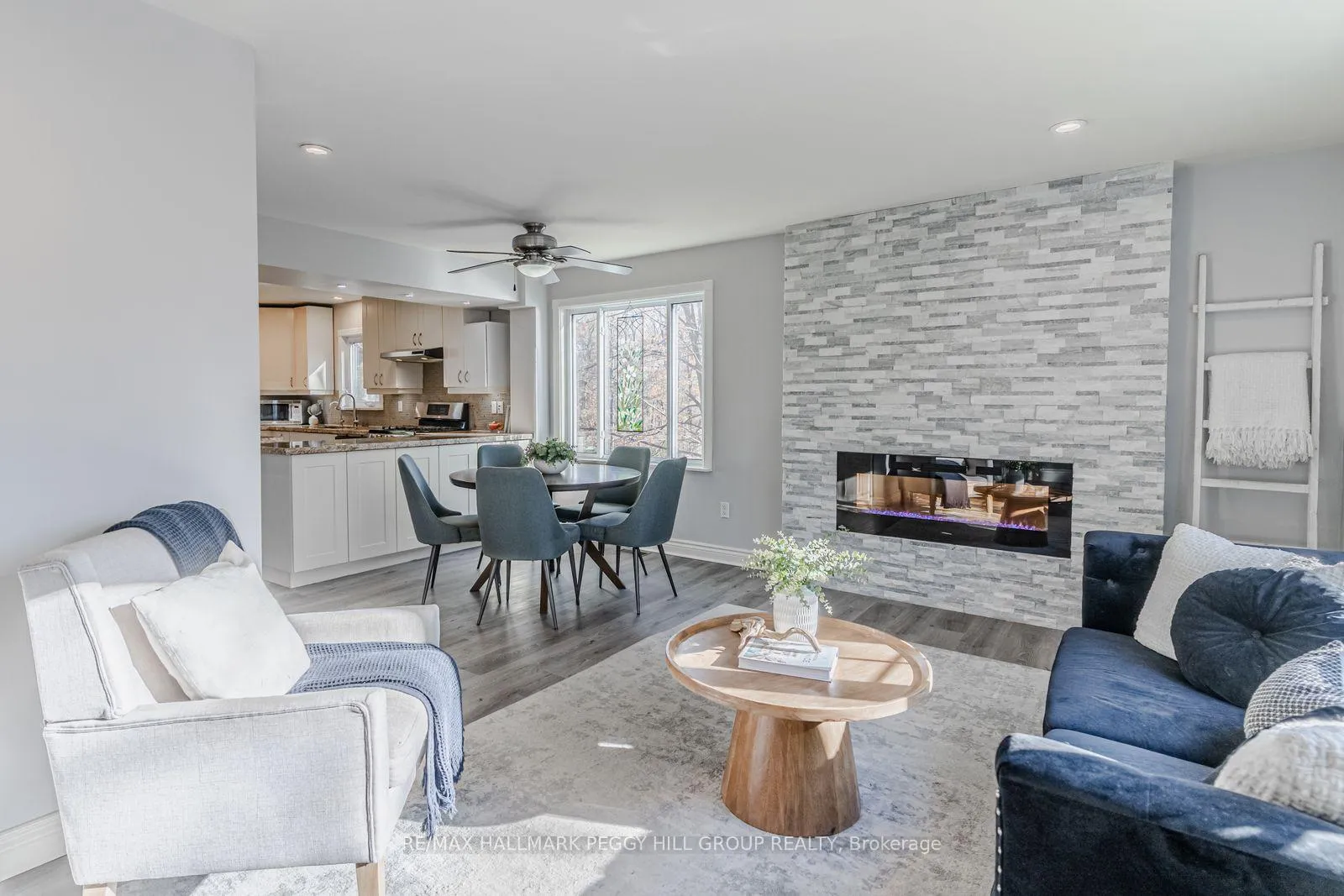 Photo 5 of 280 Private Street, Gravenhurst, Muskoka (S) — HOMEH