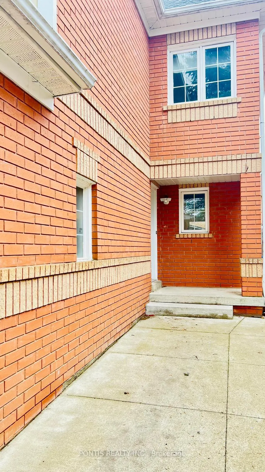 Photo 3 of 33 Clover Bloom Road, Brampton, Sandringham-Wellington — HOMEH
