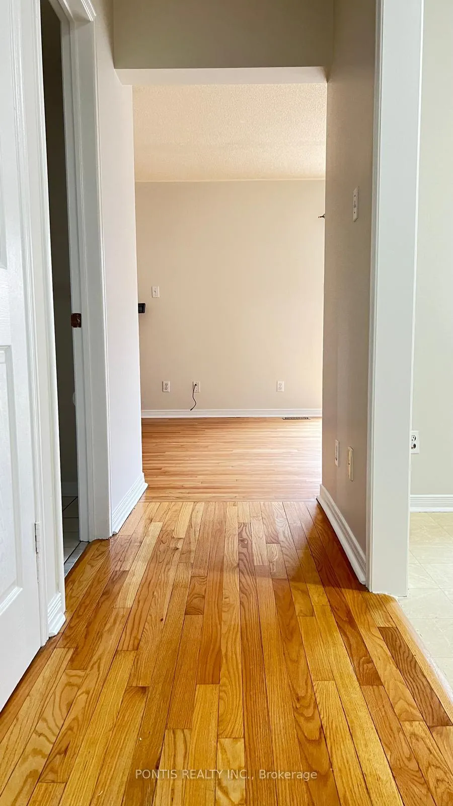Photo 13 of 33 Clover Bloom Road, Brampton, Sandringham-Wellington — HOMEH