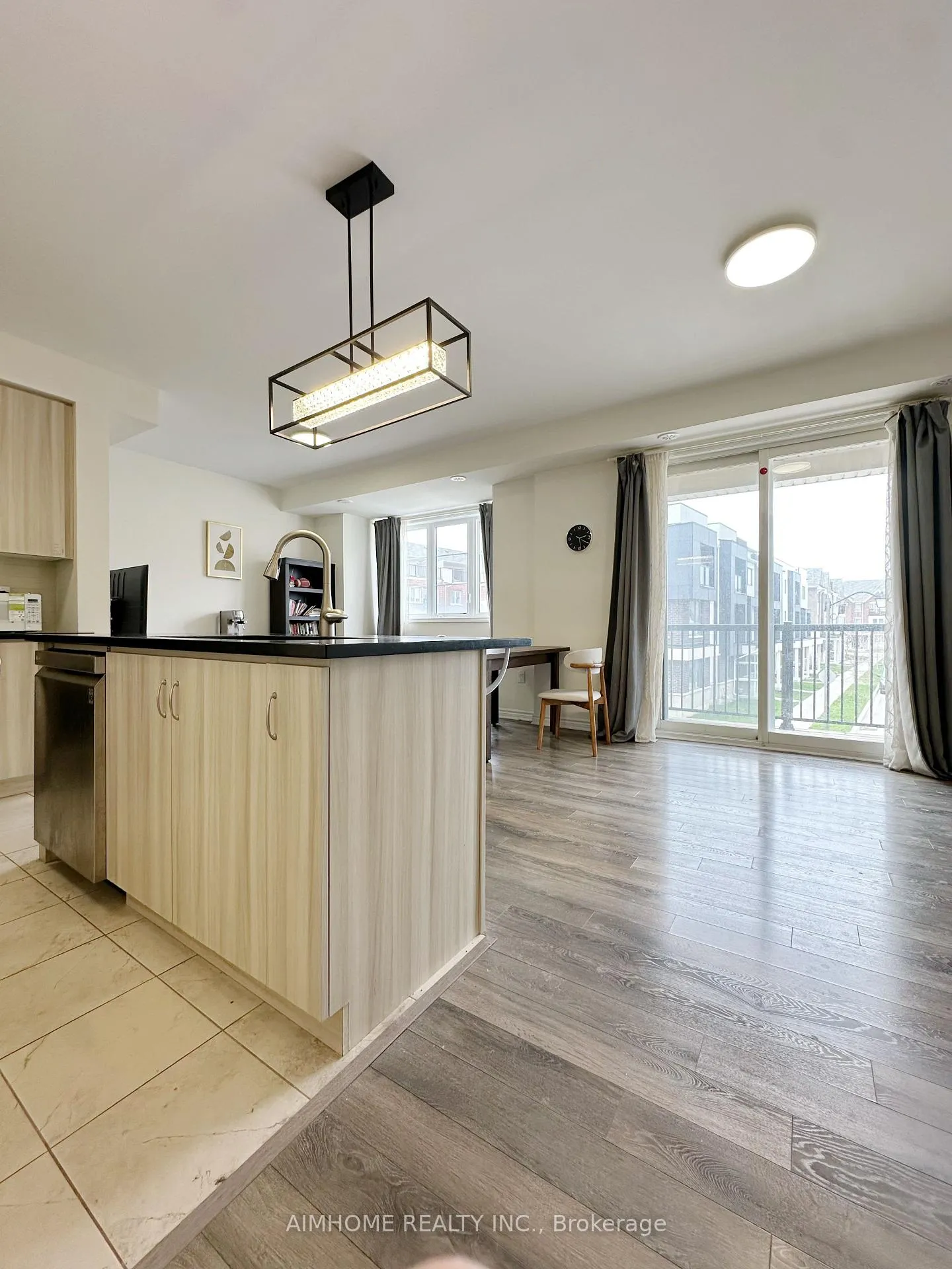 Photo 3 of 51 Frederick Wilson Avenue, Markham, Cornell — HOMEH