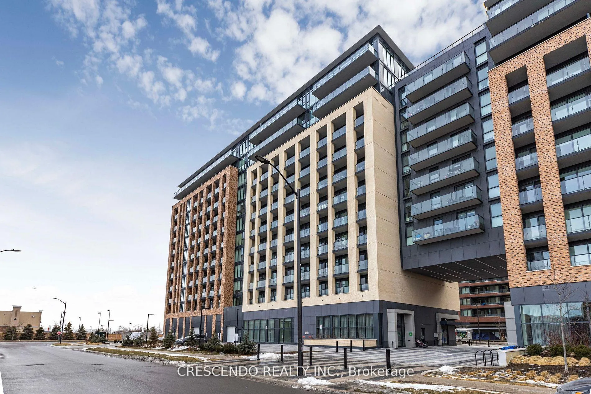 Photo 3 of Unit 1207, 100 Eagle Rock Way, Vaughan, Maple — HOMEH