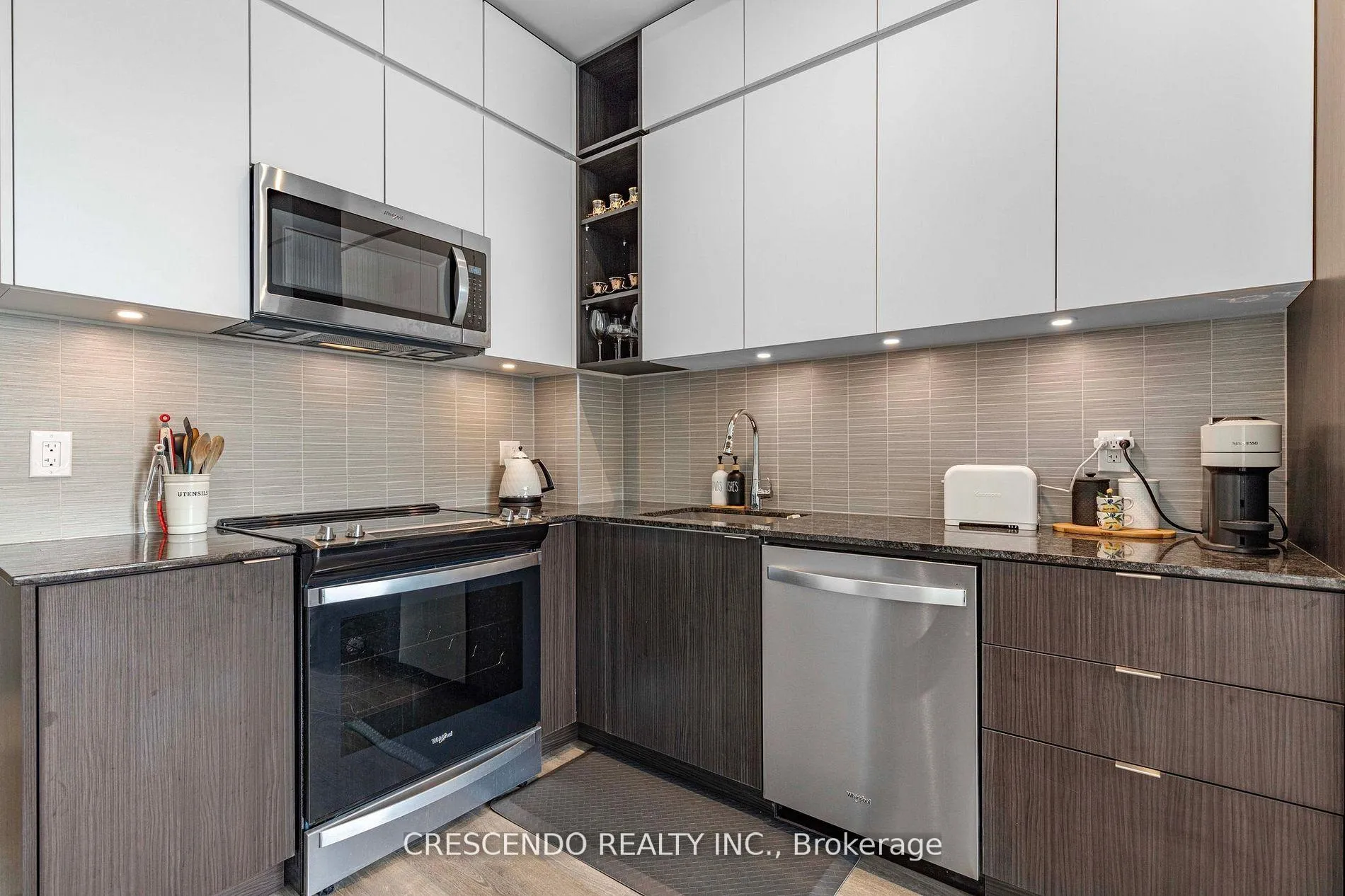 Photo 9 of Unit 1207, 100 Eagle Rock Way, Vaughan, Maple — HOMEH
